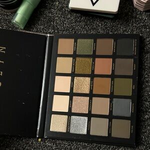Jaclyn hill eyeshadow pallete